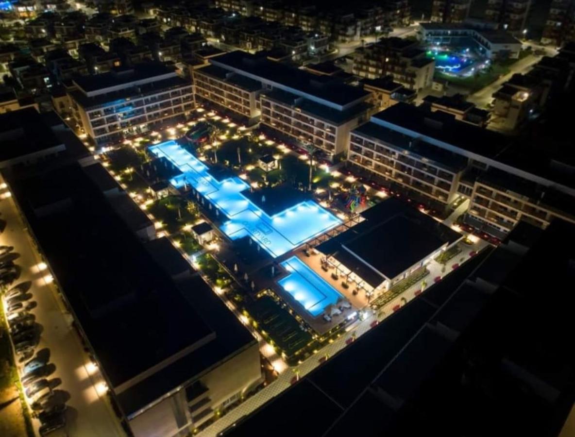 Courtyard Long Beach Holiday Resort Iskele District (Northern Cyprus) Exterior foto